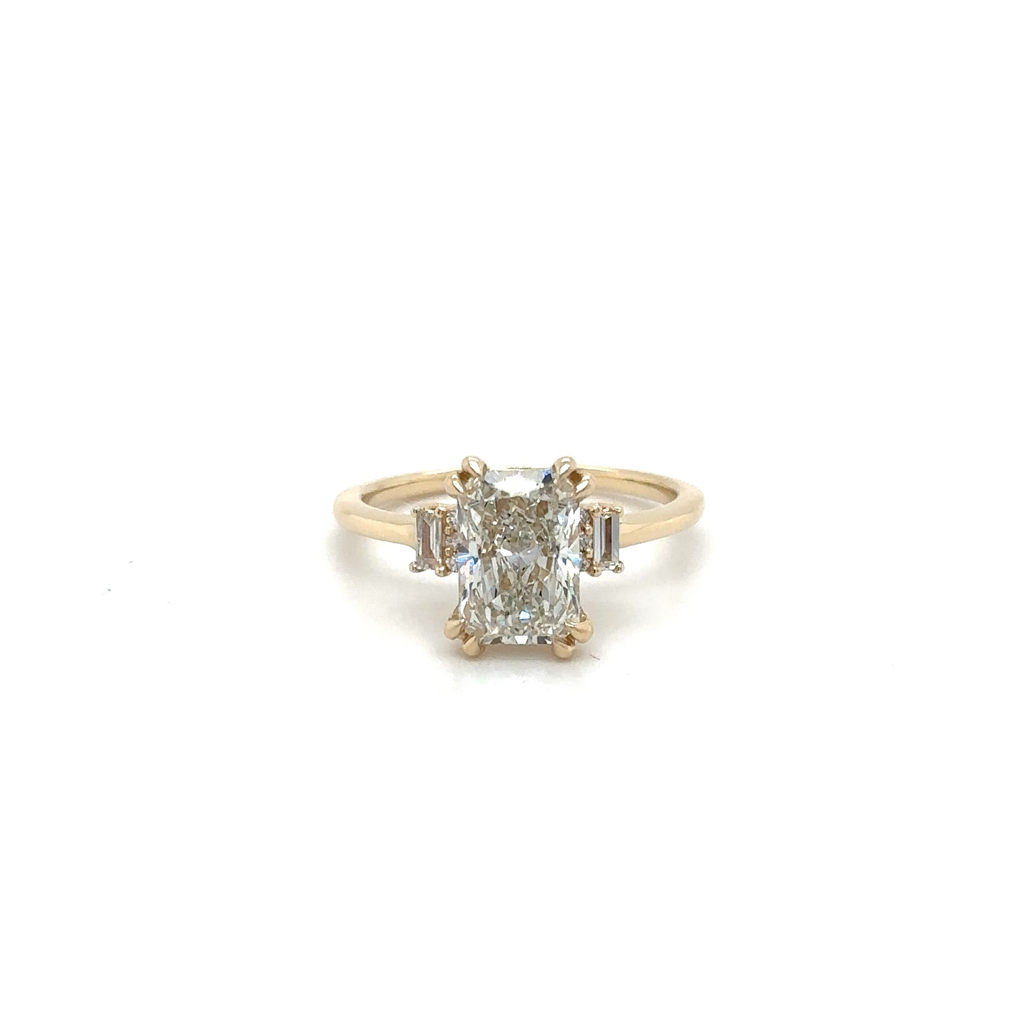 Three stone Diamond Ring